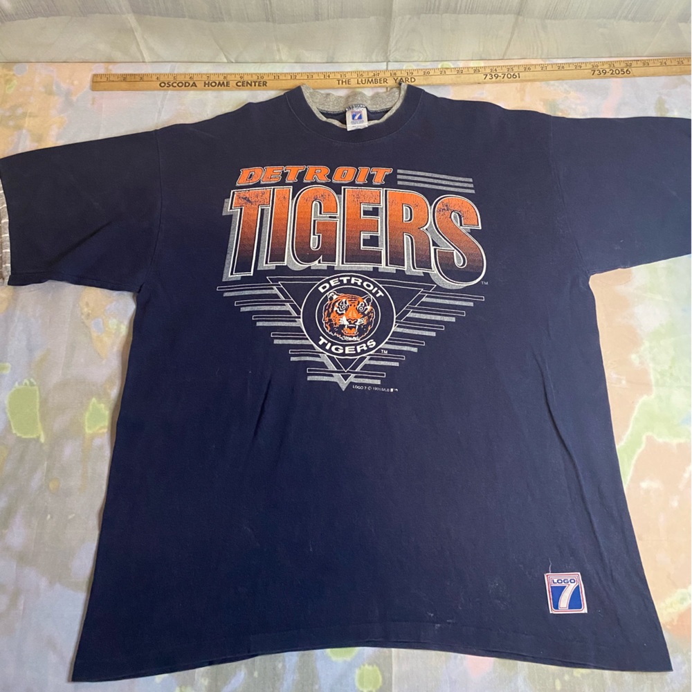 Vintage 90s Detroit Tigers Logo 7 Shirt XL Made in USA!
